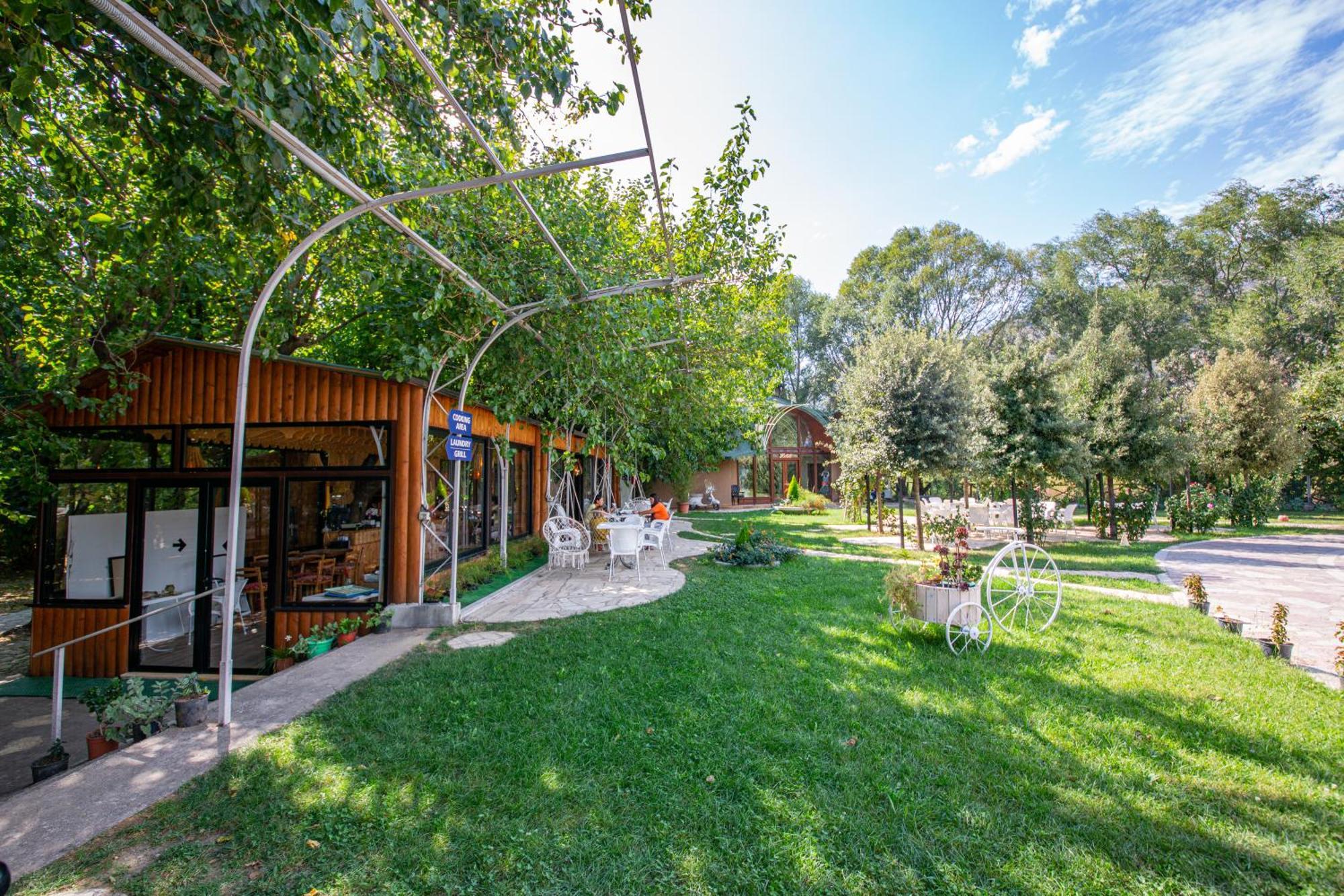 Hotel Legjenda Shkodra Exterior foto